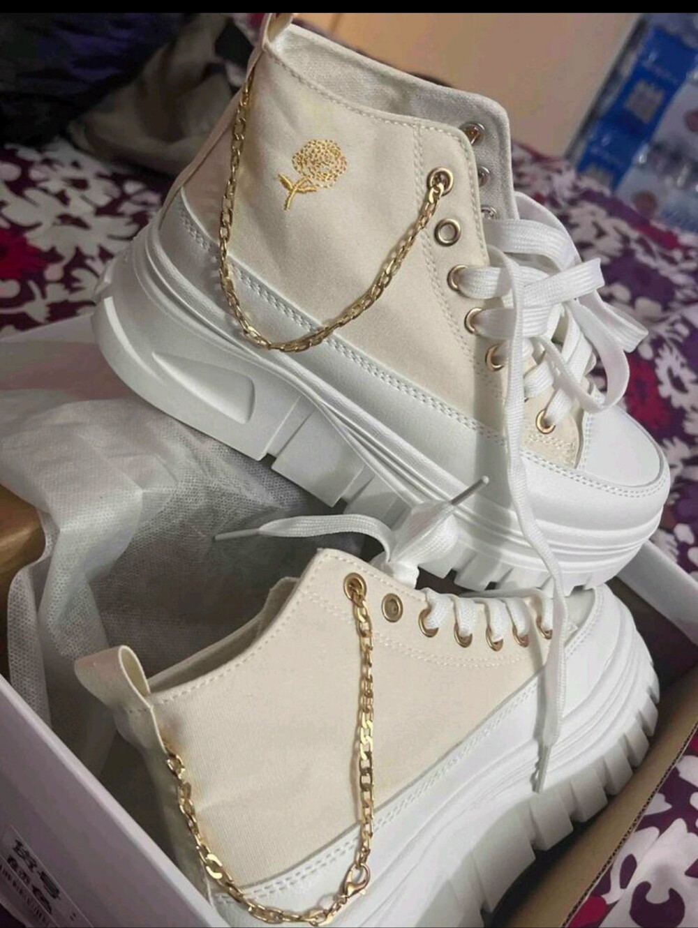 **PLATFORM HIGHT-TOP SNEAKERS IN CREAM WITH GOLD CHAIN ACCENT**💲💲💲💲💲💲 - Picture 9 of 9